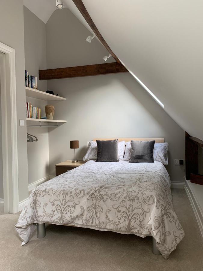 The Barn House Apartment Cranleigh Exterior photo